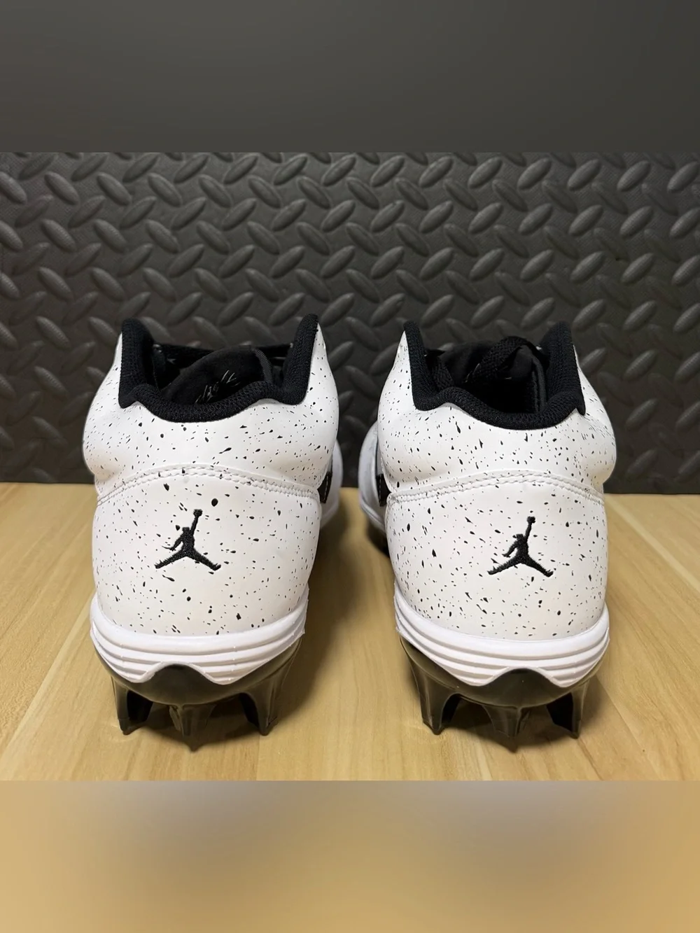 Jordan Stadium 90 Low TD White Speckle Football Cleats HQ0210-100 Mens Sizes